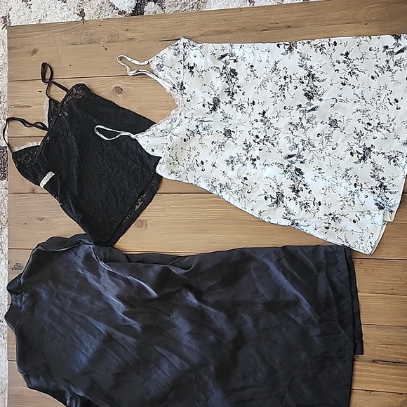 3 Piece Intimates/ Sleepwear Set By Apt. 9 - Picture 10 of 16